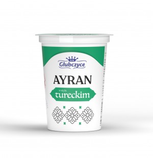 Ayran z dodatkami smakowymi- miętą, czosnkiem, pieprzem i cytryną